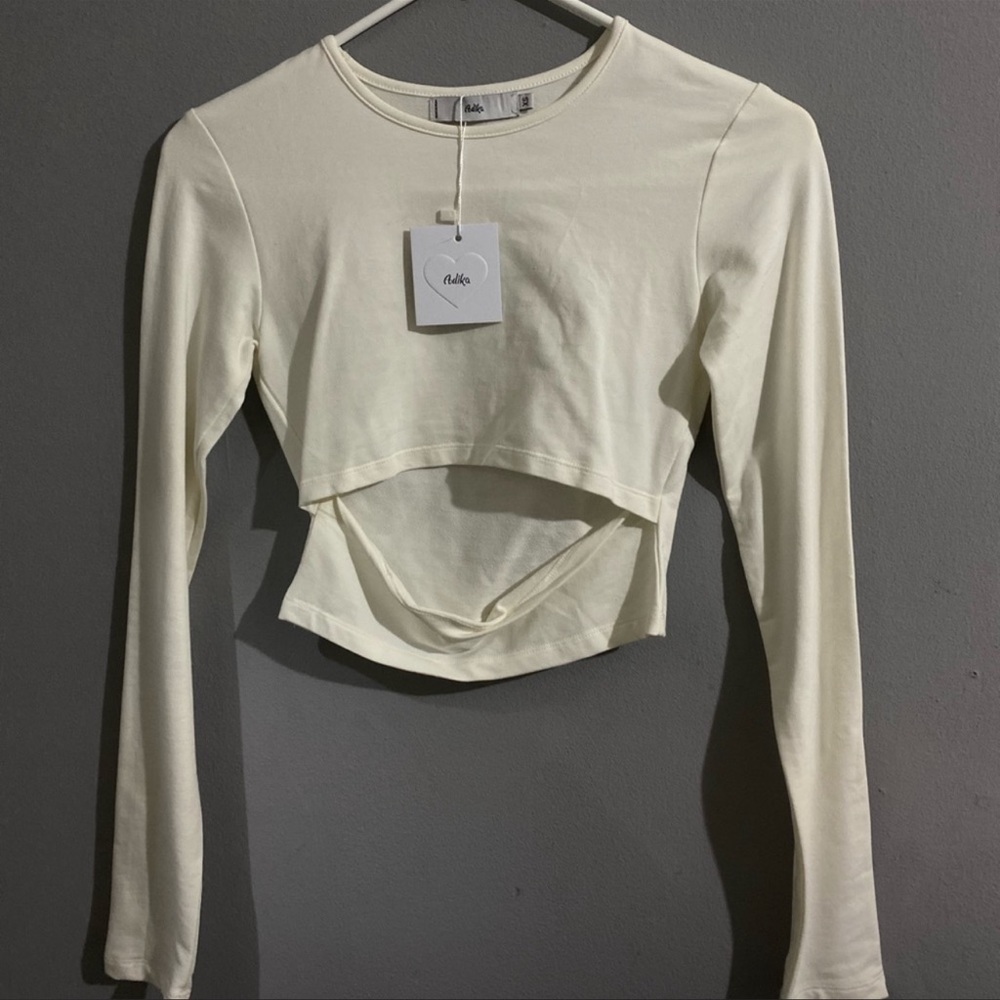 adika long sleeve crop top